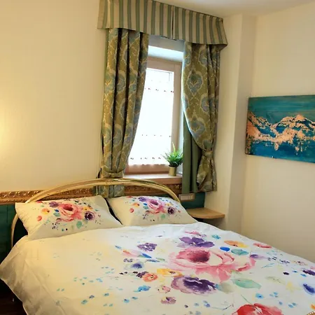 Elisir Petit 2 דירה ליביניו